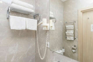 Гостиница Матрикс Санкт-Петербург Улучшенный двухместный номер с 1 кроватью или 2 отдельными кроватями, вид на город-11