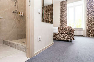 Гостиница Матрикс Санкт-Петербург Улучшенный двухместный номер с 1 кроватью или 2 отдельными кроватями, вид на город-7